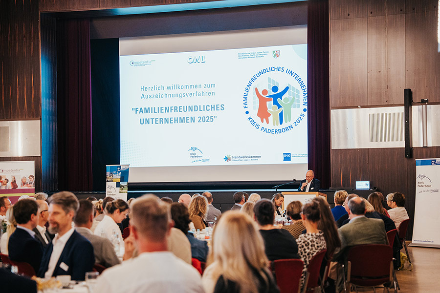 Familienfreundliches Unternehmen, MES, digitale Datenerfassung, FASTEC, MES Einführung, Produktion, digitale Produktion, digitale Fertigung, Industrie 4.0, OEE